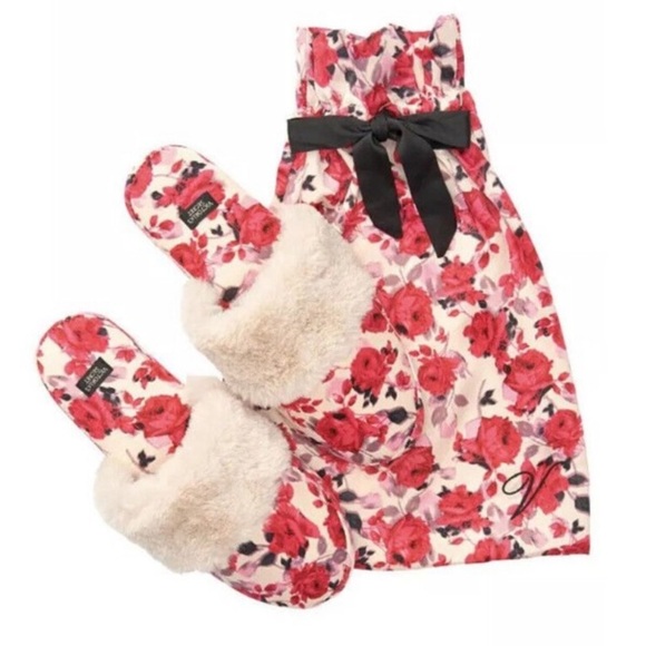 VICTORIA SECRET Champagne Pink Rose Signature Satin Floral Slippers Size… - Picture 1 of 13